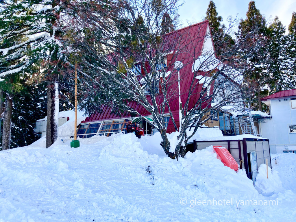 兵庫県　スキー　宿泊　ハチ高原　やまなみ　積雪　2ｍ