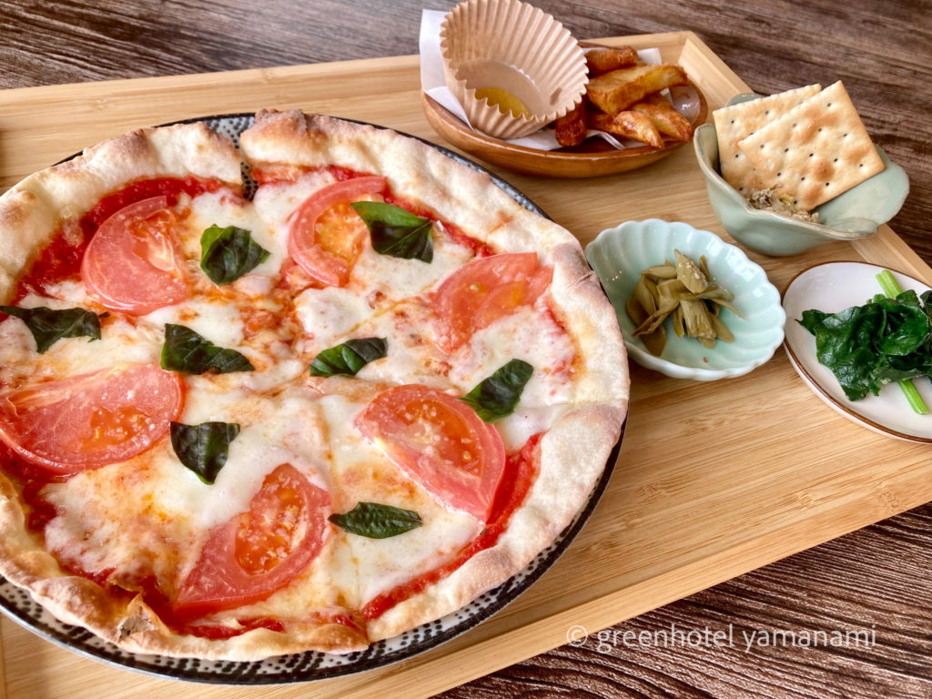 ハチ高原　兵庫県　夏休み　ホテル　アウトドア pizza　ピッツァ　シーズ　レストラン　ランチ